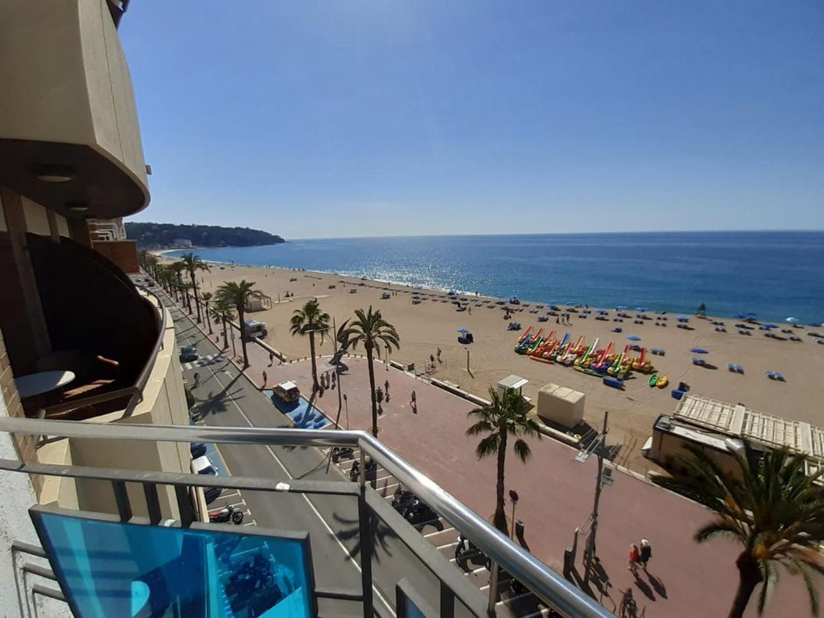 Hostal Lloret Playa Lloret de Mar Bagian luar foto